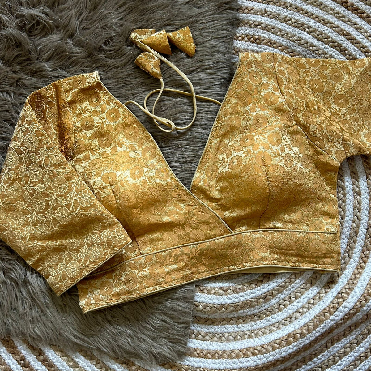 Deepneck Blouse